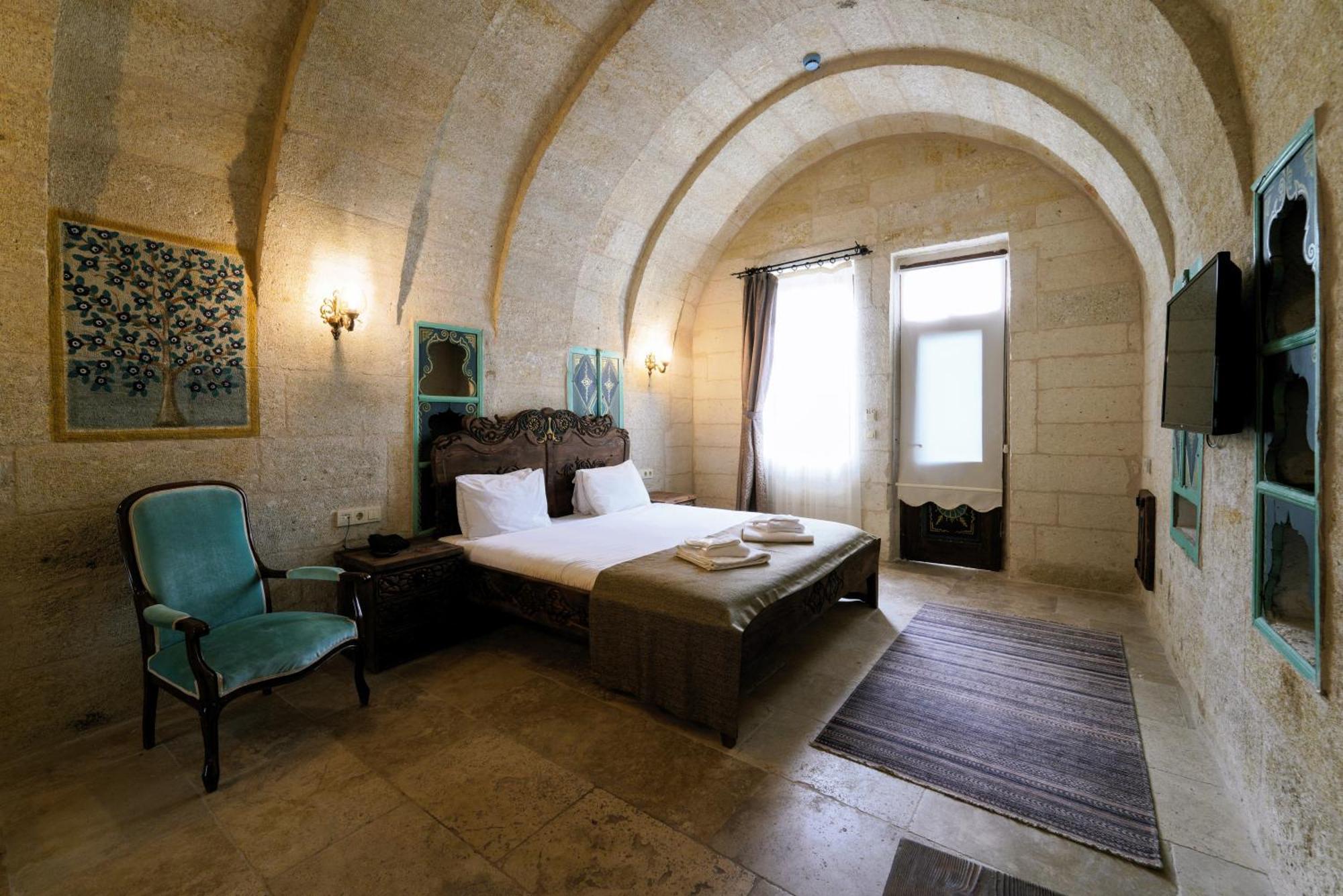 Capp Royal Cave Hotel أوروغوبْ المظهر الخارجي الصورة