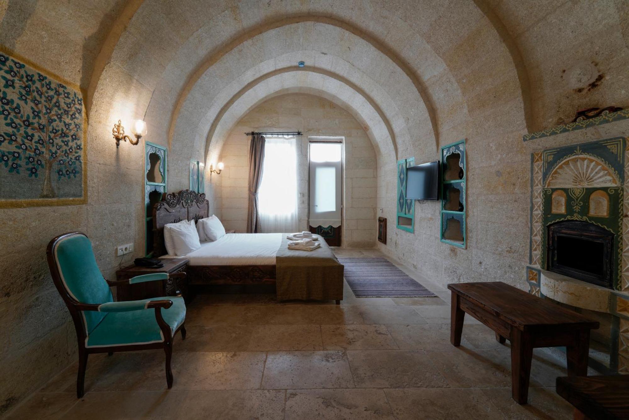 Capp Royal Cave Hotel أوروغوبْ المظهر الخارجي الصورة