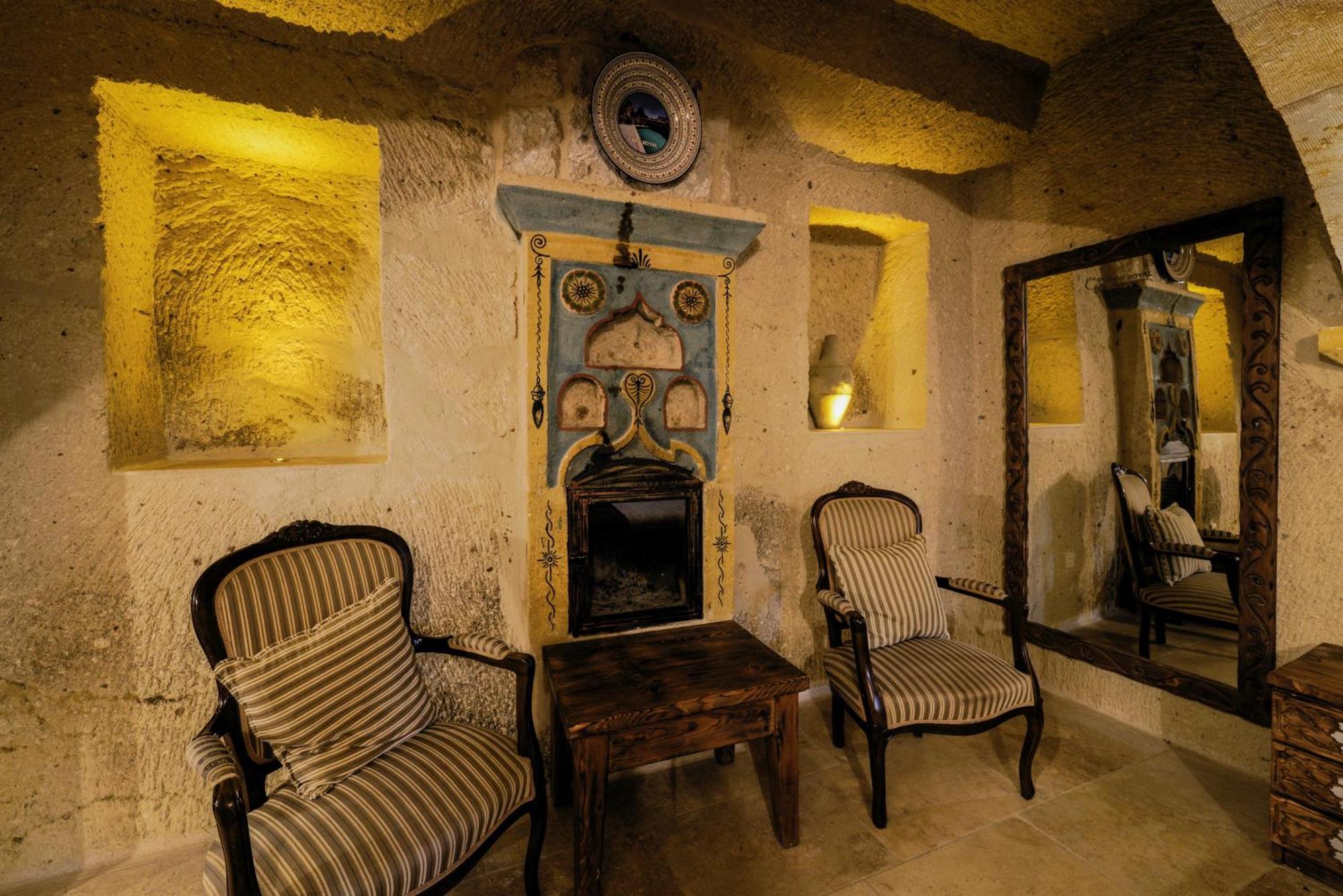 Capp Royal Cave Hotel أوروغوبْ المظهر الخارجي الصورة