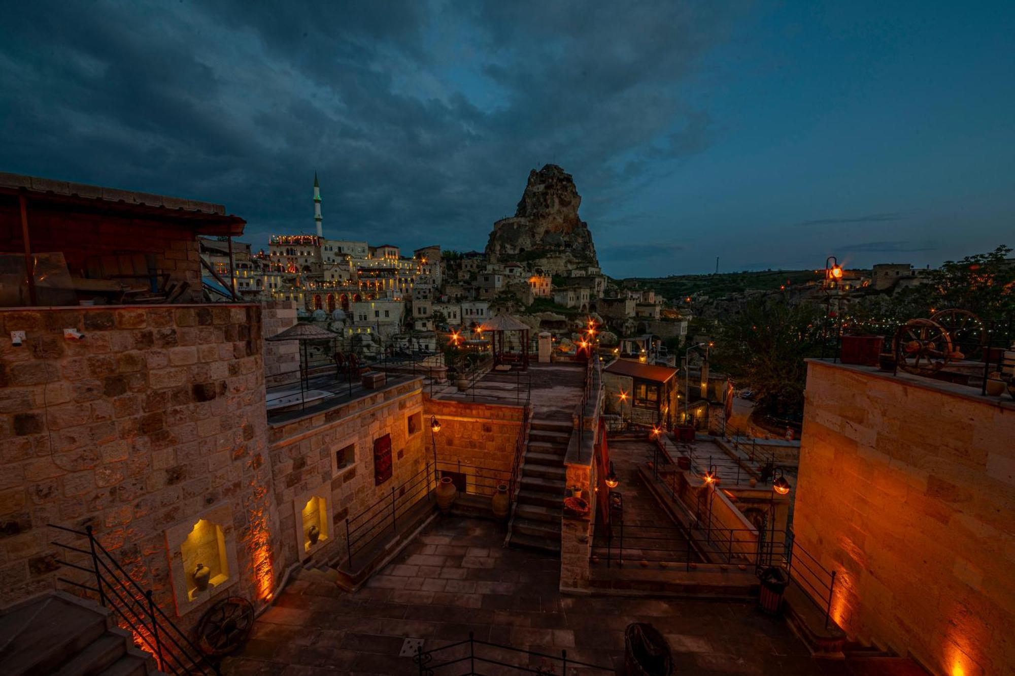 Capp Royal Cave Hotel أوروغوبْ المظهر الخارجي الصورة