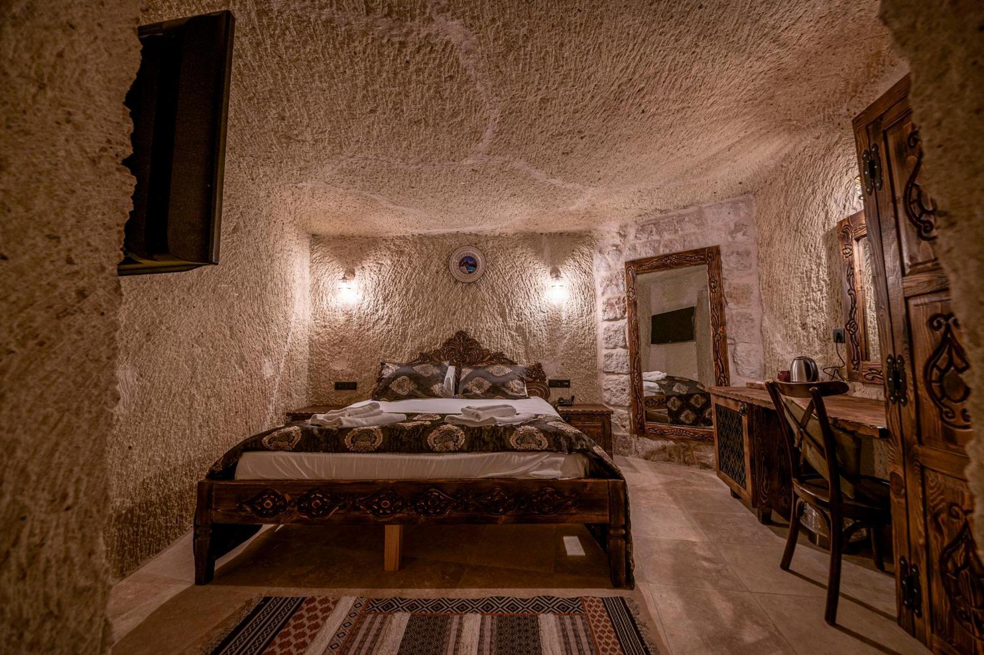 Capp Royal Cave Hotel أوروغوبْ المظهر الخارجي الصورة