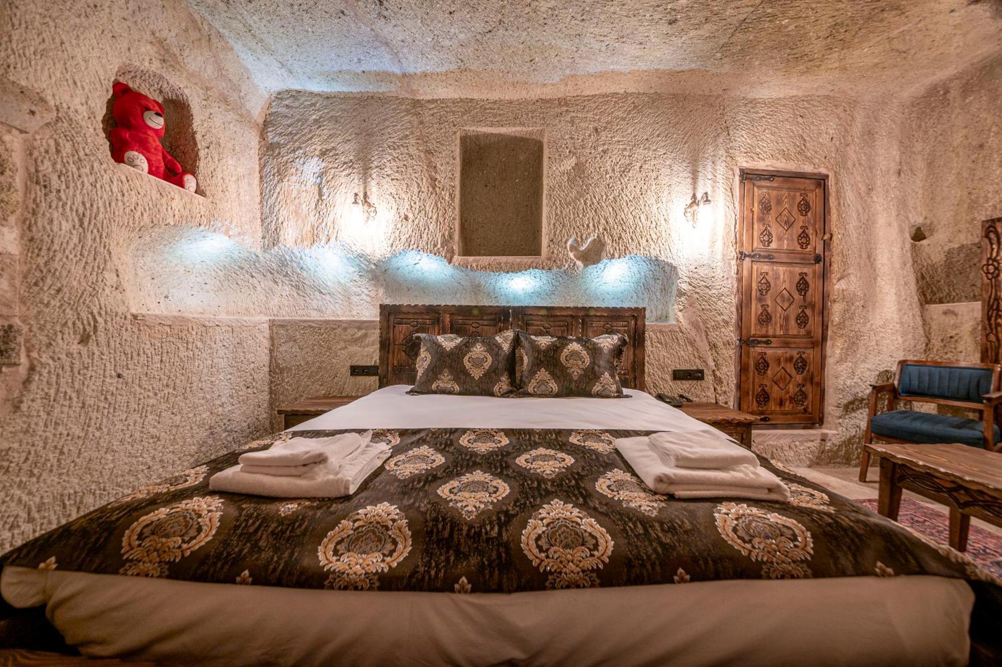 Capp Royal Cave Hotel أوروغوبْ المظهر الخارجي الصورة