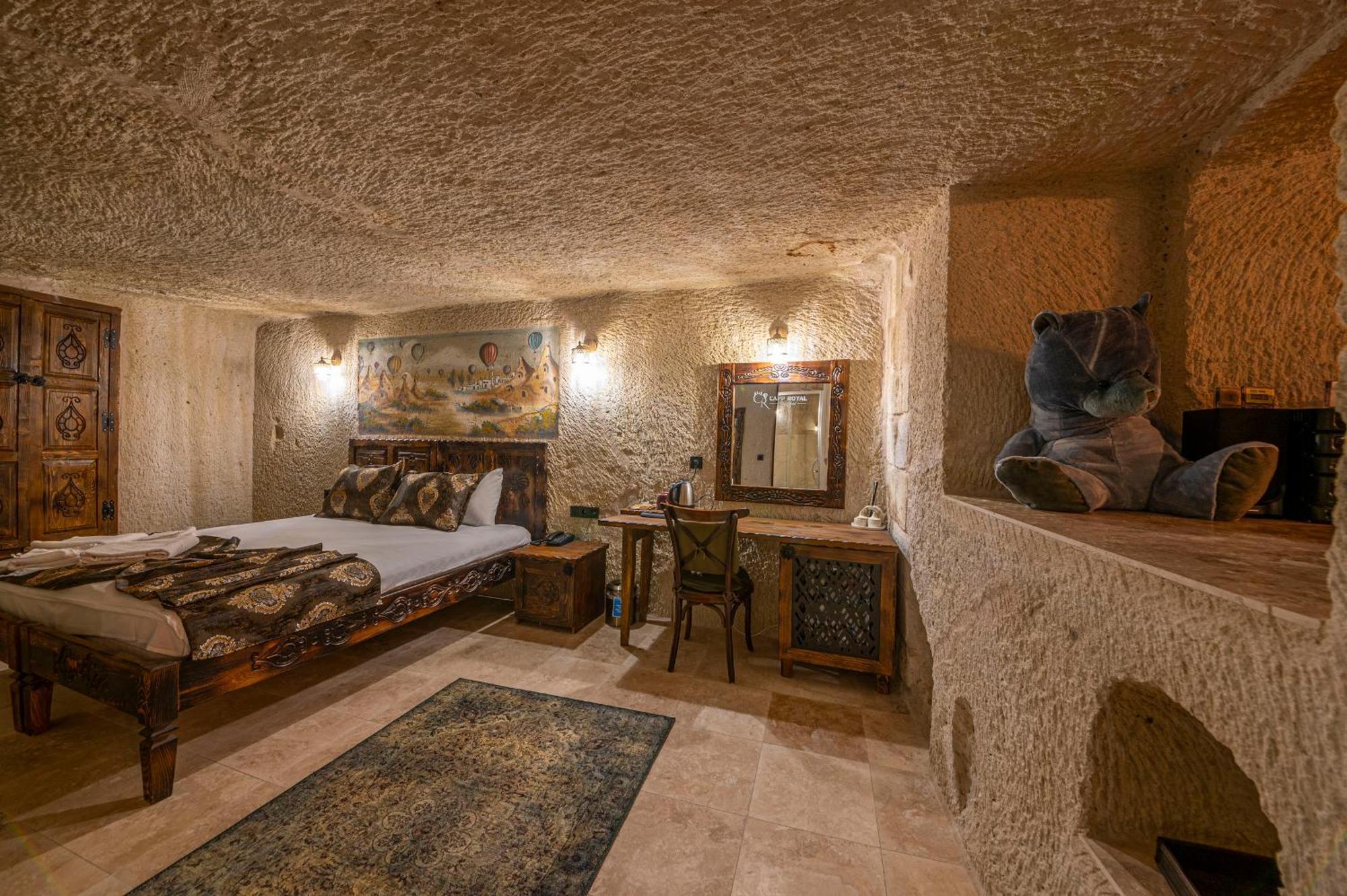 Capp Royal Cave Hotel أوروغوبْ المظهر الخارجي الصورة