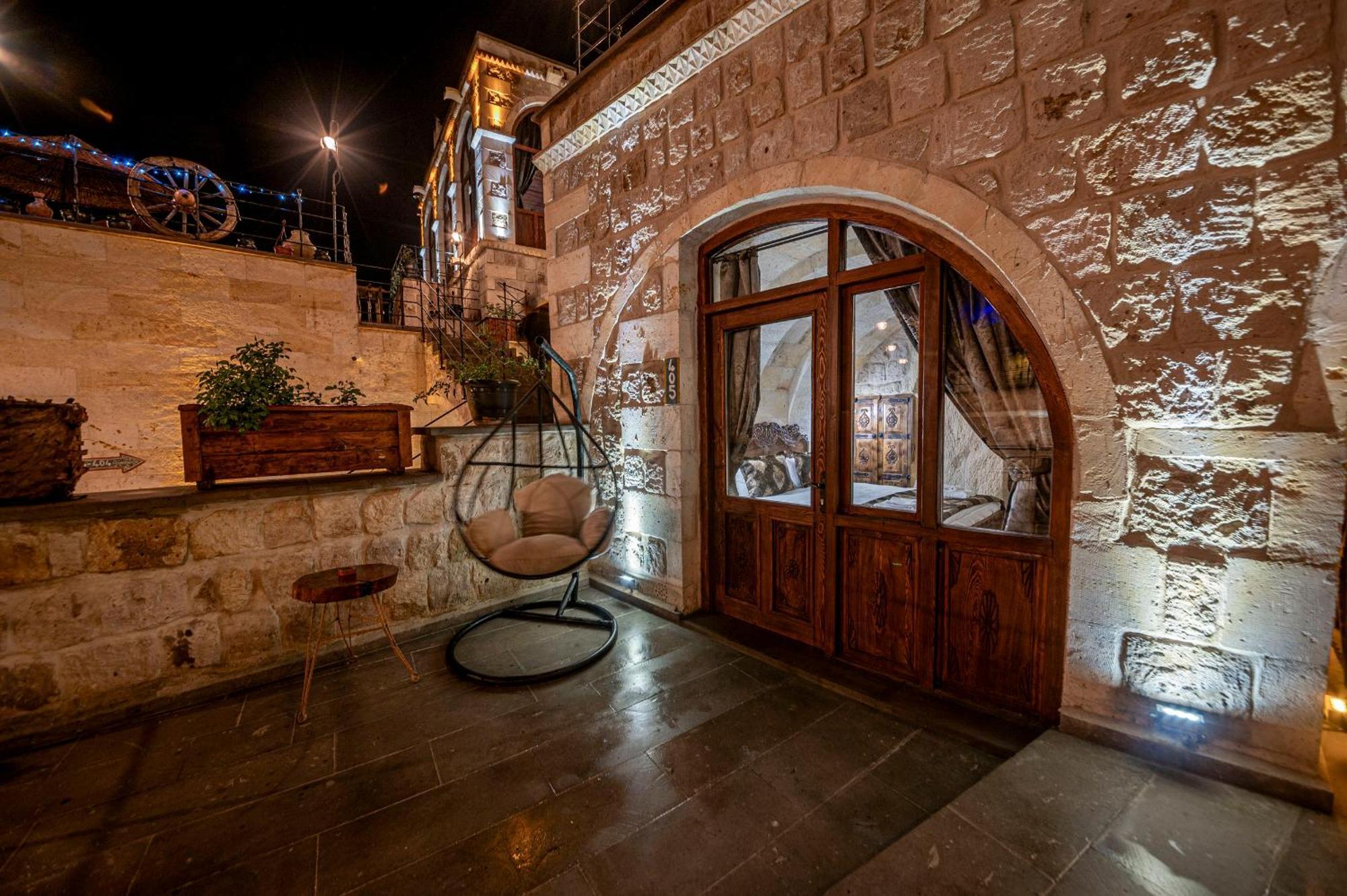Capp Royal Cave Hotel أوروغوبْ المظهر الخارجي الصورة