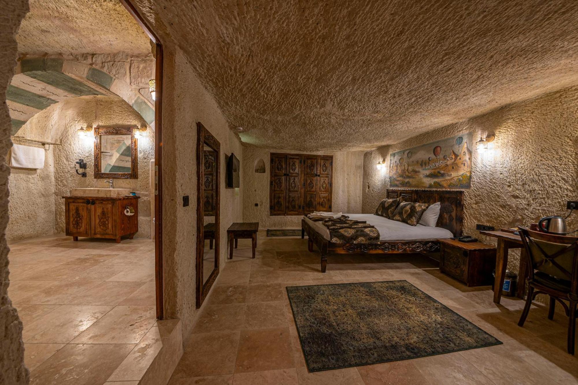 Capp Royal Cave Hotel أوروغوبْ المظهر الخارجي الصورة