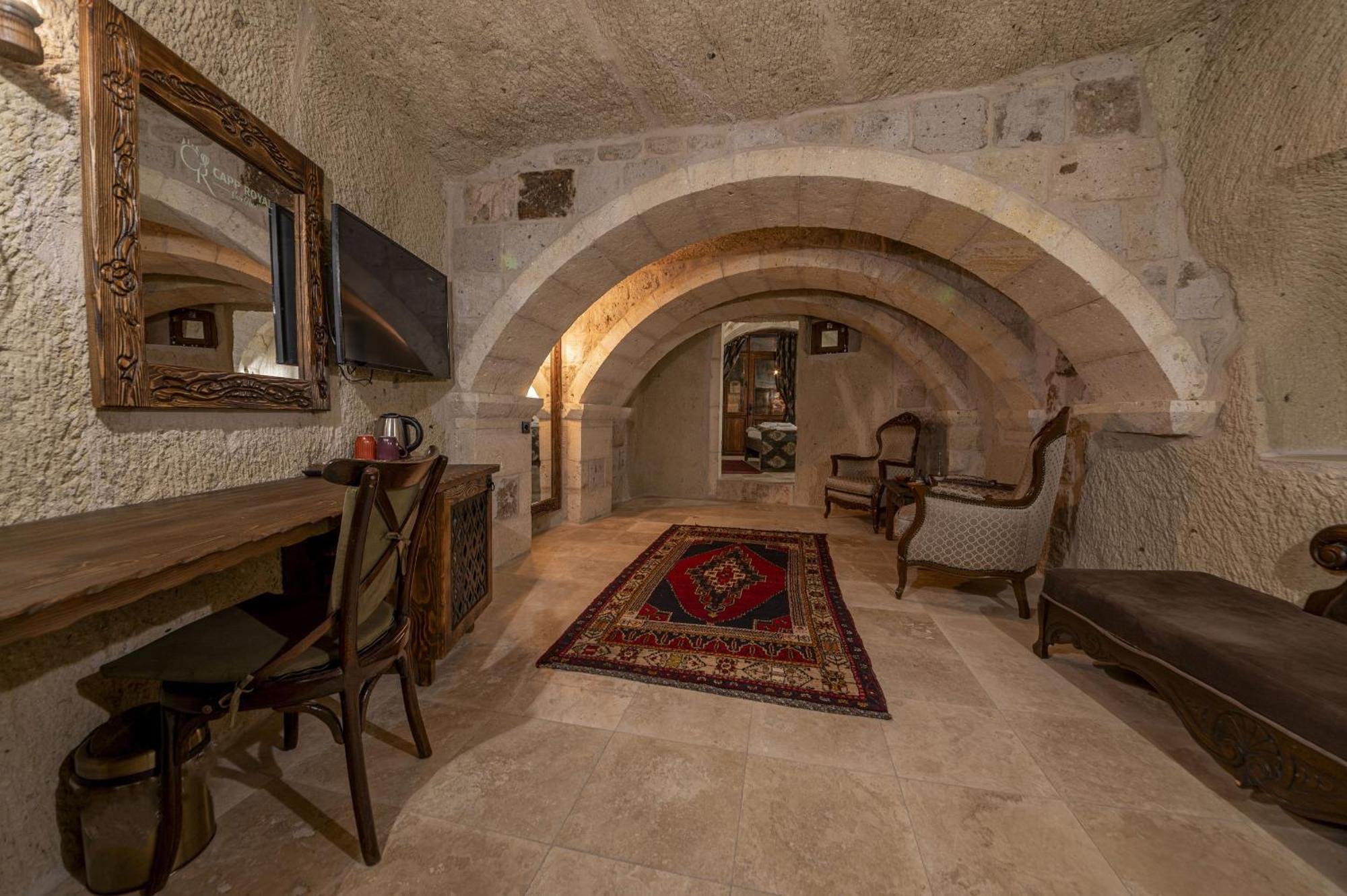 Capp Royal Cave Hotel أوروغوبْ المظهر الخارجي الصورة