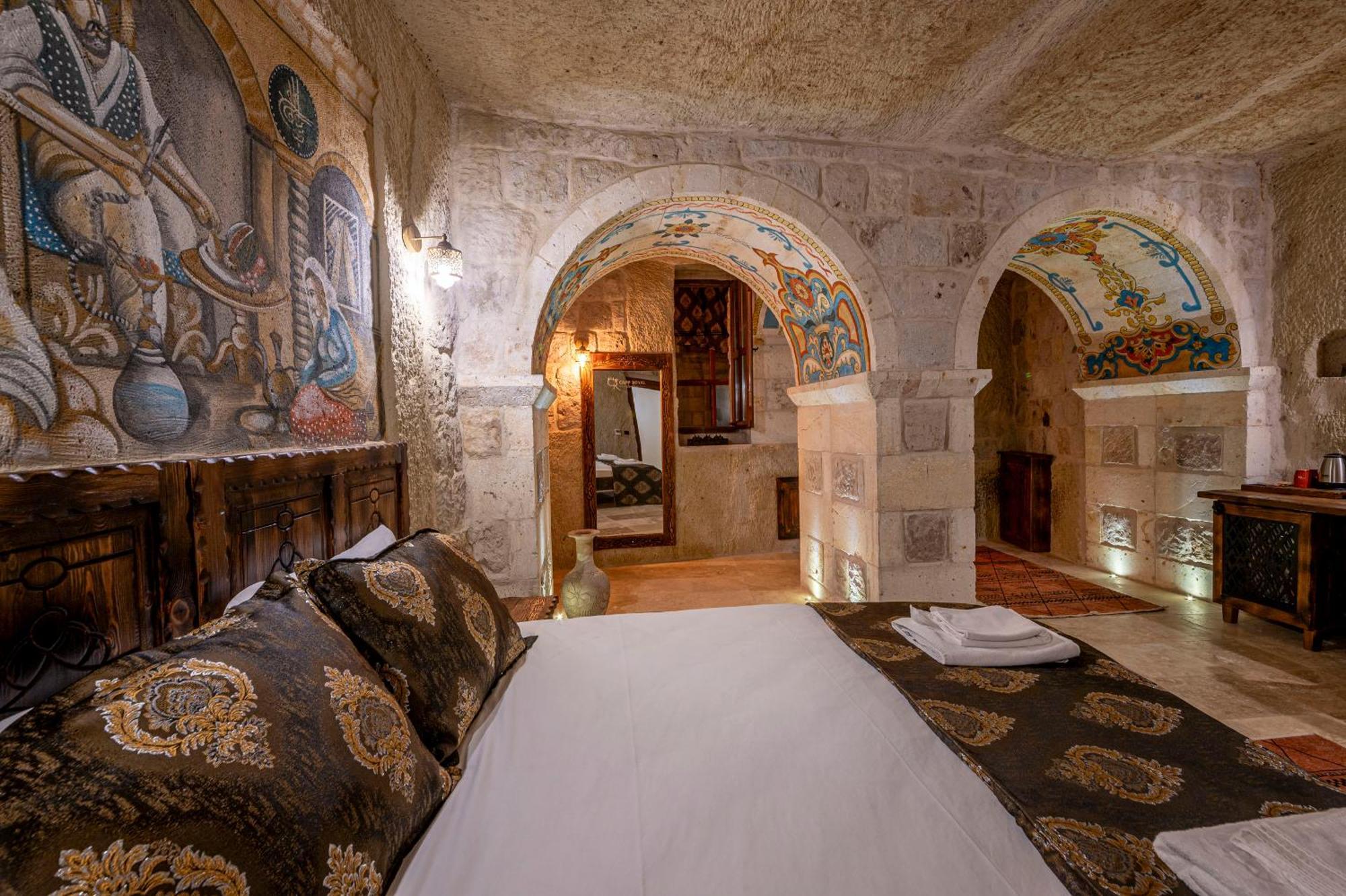 Capp Royal Cave Hotel أوروغوبْ المظهر الخارجي الصورة