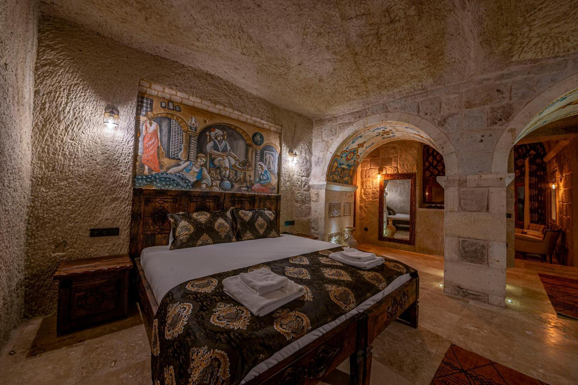 Capp Royal Cave Hotel أوروغوبْ المظهر الخارجي الصورة