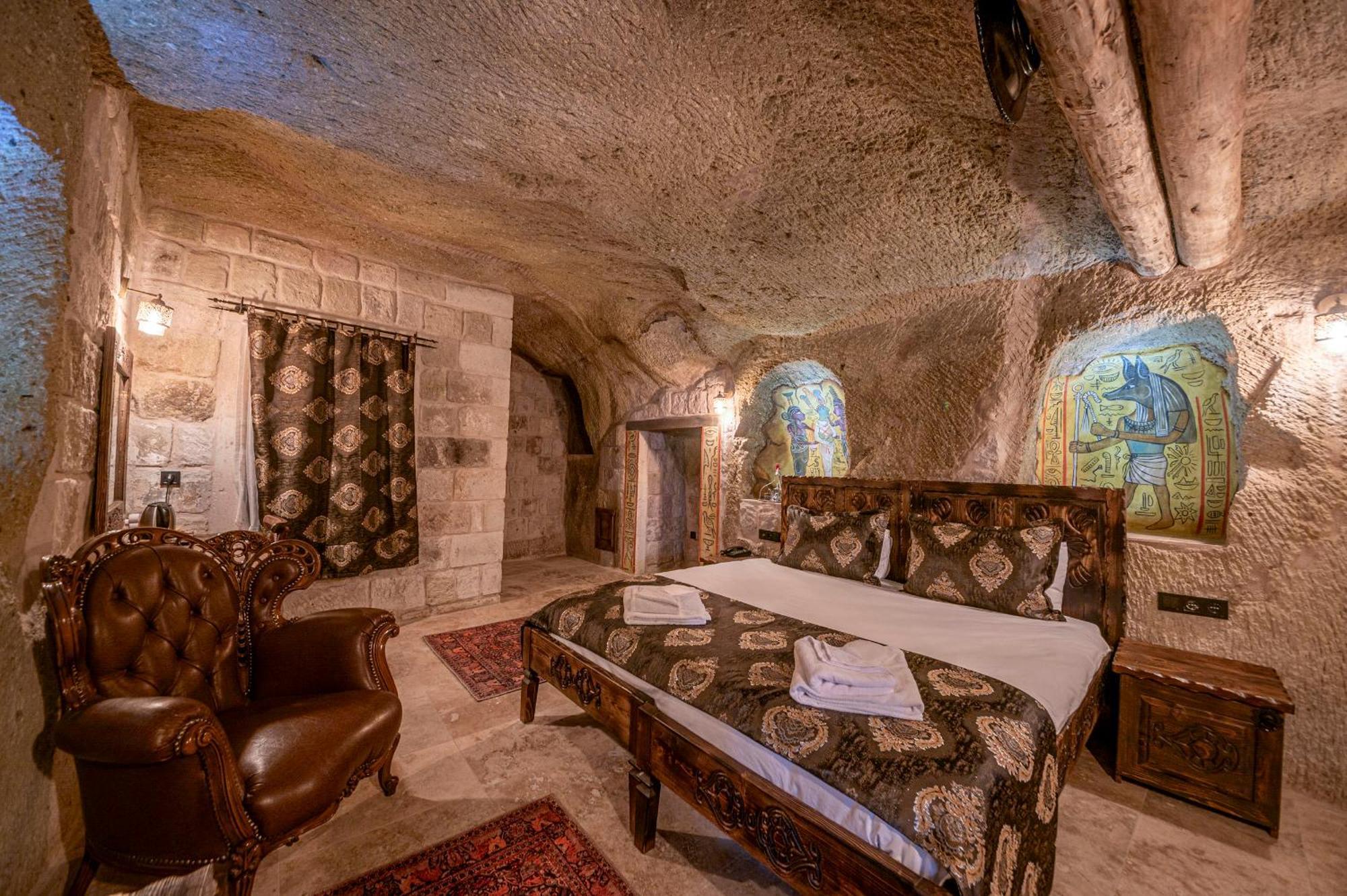 Capp Royal Cave Hotel أوروغوبْ المظهر الخارجي الصورة