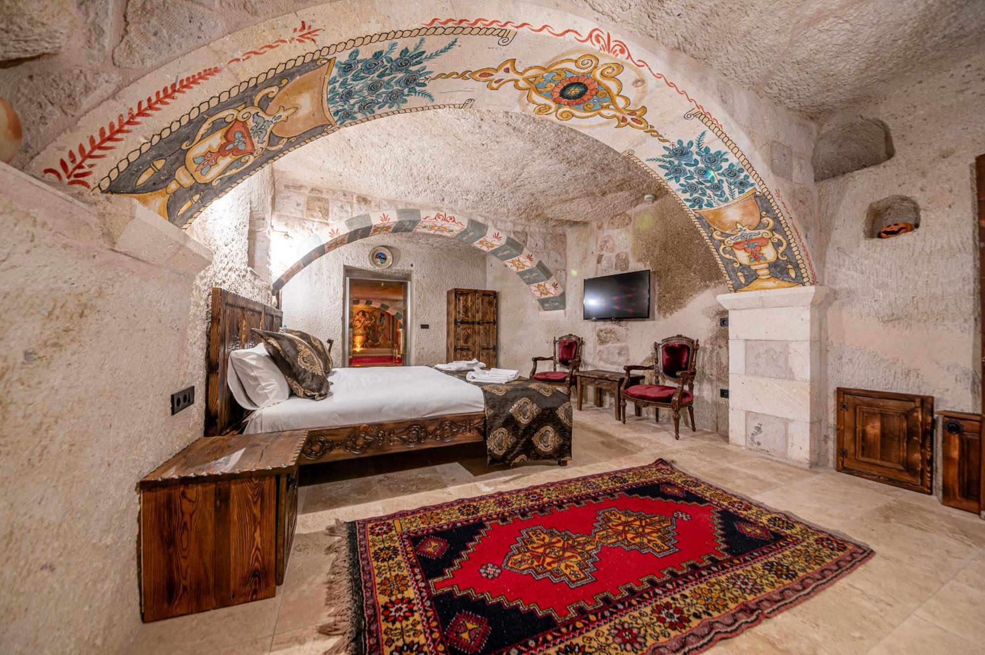Capp Royal Cave Hotel أوروغوبْ المظهر الخارجي الصورة