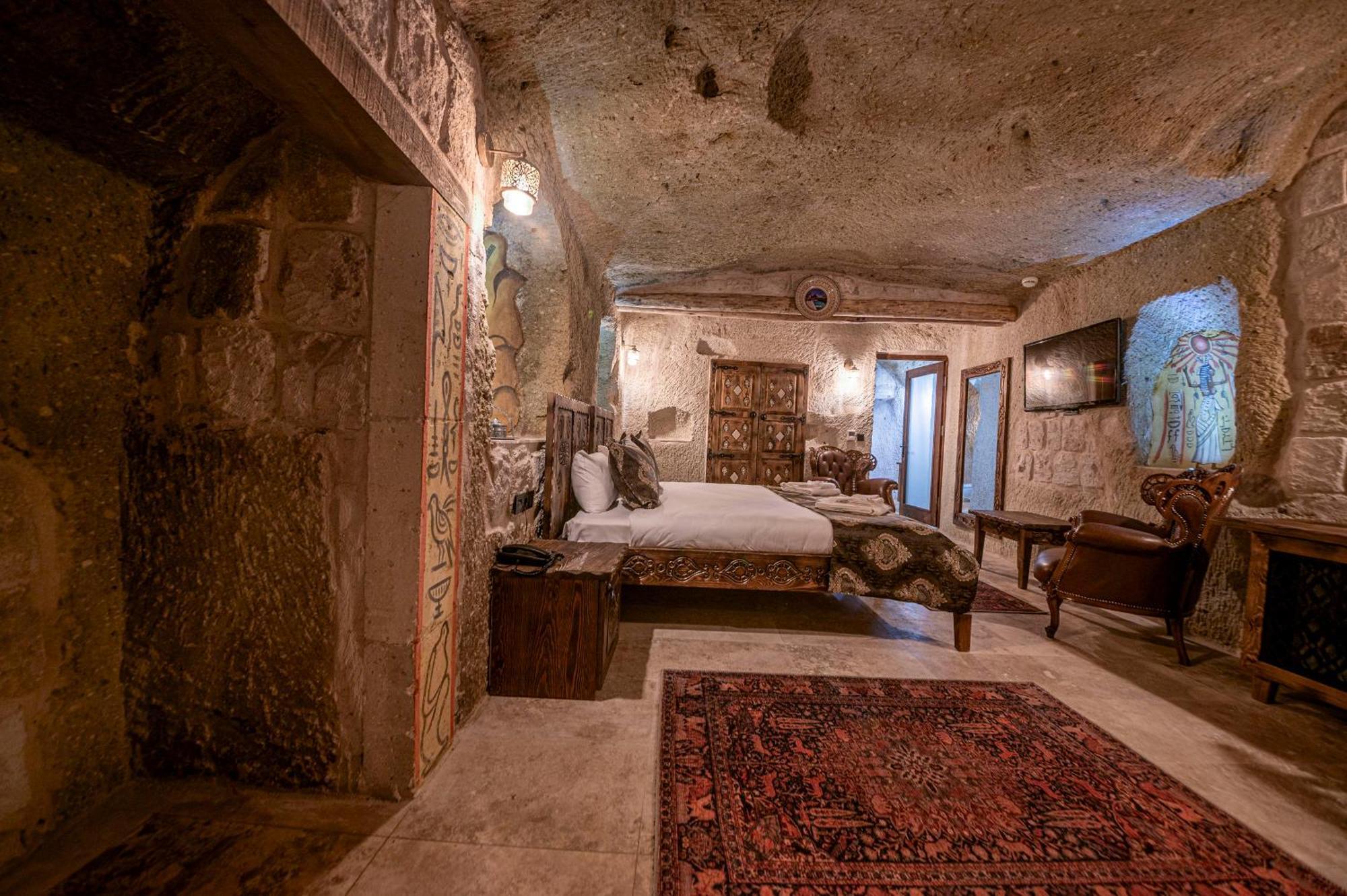 Capp Royal Cave Hotel أوروغوبْ المظهر الخارجي الصورة